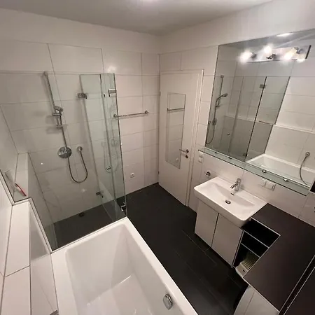 Cozy Getaway Klagenfurt 아파트 *